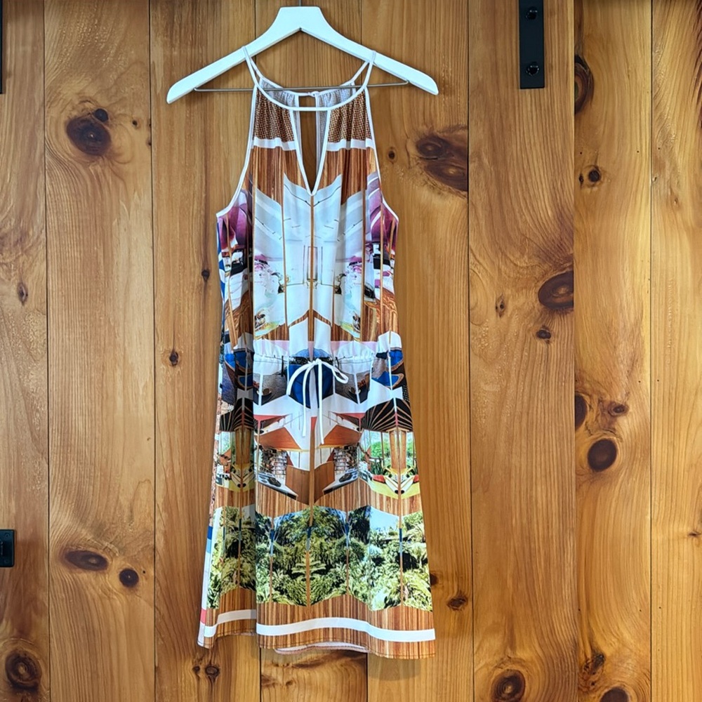 Clover Canyon Photo Dress Size Small. Lightweight & packable for your vacation!